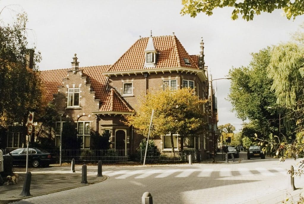 Rijksmonument. Trapgevels, kruisvensters, 2001 Onbekend / Collectie Regionaal Archief Alkmaar / RAA011012034.