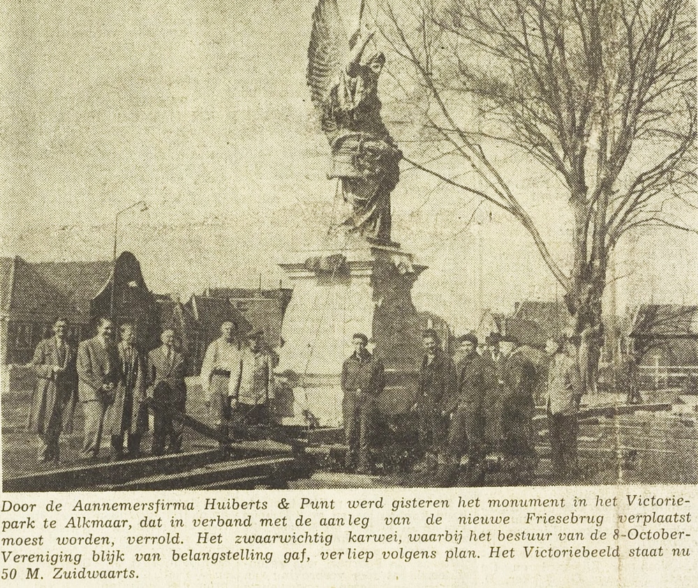 In 1952 werd door de Alkmaarse firma Huiberts en Punt het Victoriabeeld in het Victoriepark vijftig meter verrold