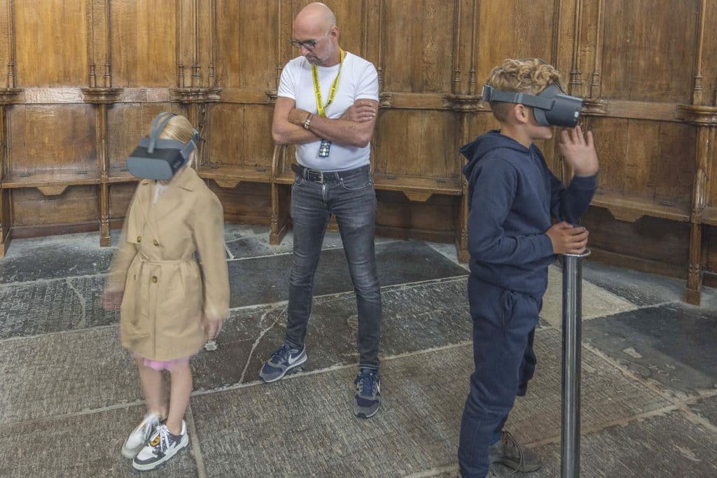 Kinderactiviteiten met VR bril in de Grote Sint Laurenskerk