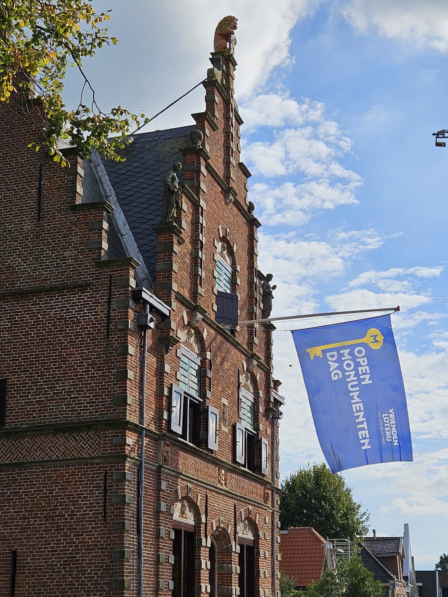 Raadhuis Graft met vlag