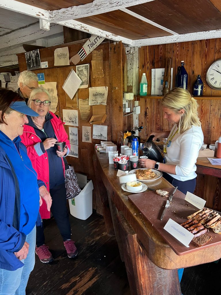 Noorderpolderhuis, koffie, thee en iets lekkers