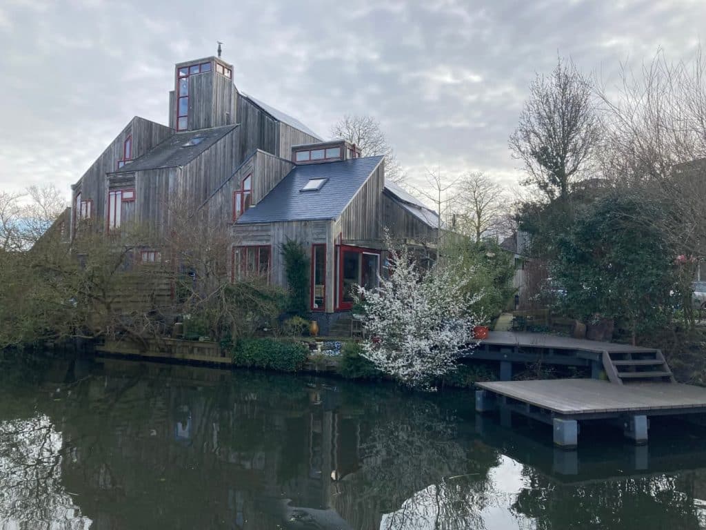 De Vier Vierkanten in Alkmaar-Noord, gezien vanaf het water