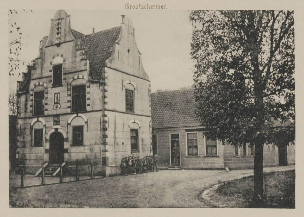 Prentbriefkaart Raadhuis Grootschermer hoek Kieftennest Circa 1910